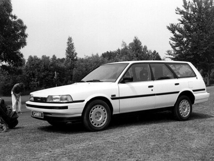  Toyota Camry Wagon 1986 года  (фото 7 из 9)